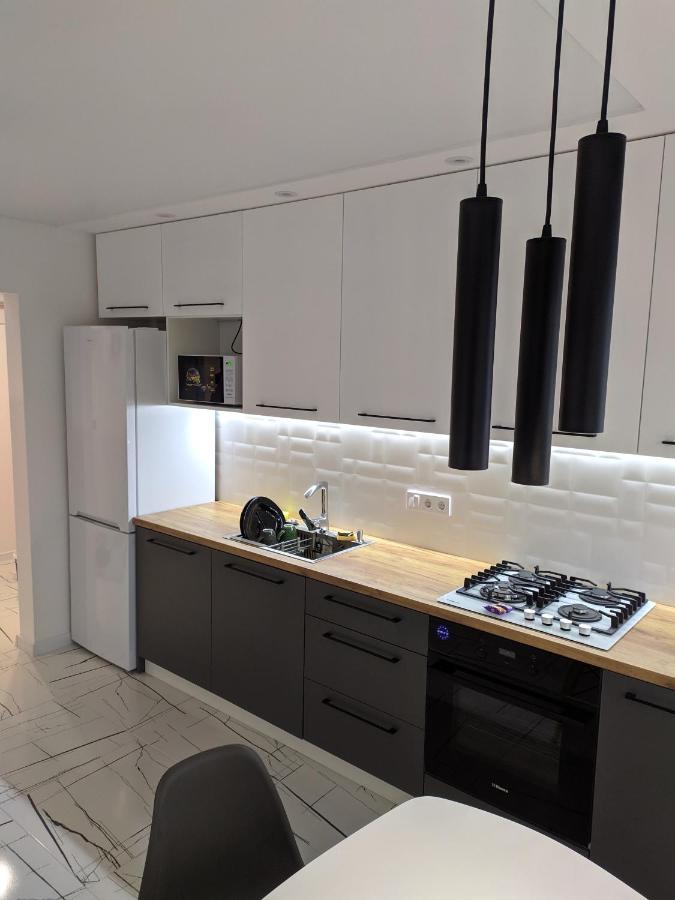 Cozy 75 Apart In Center - 2Х Кімнатна Квартира В Центрі Кропивницького Kropyvnytskyi Luaran gambar